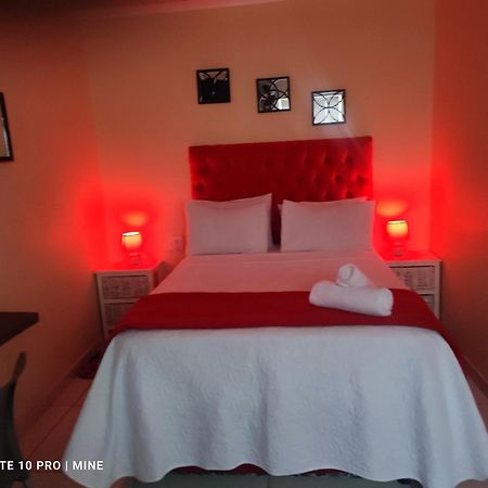 The Croc Guest House Springs  Luaran gambar