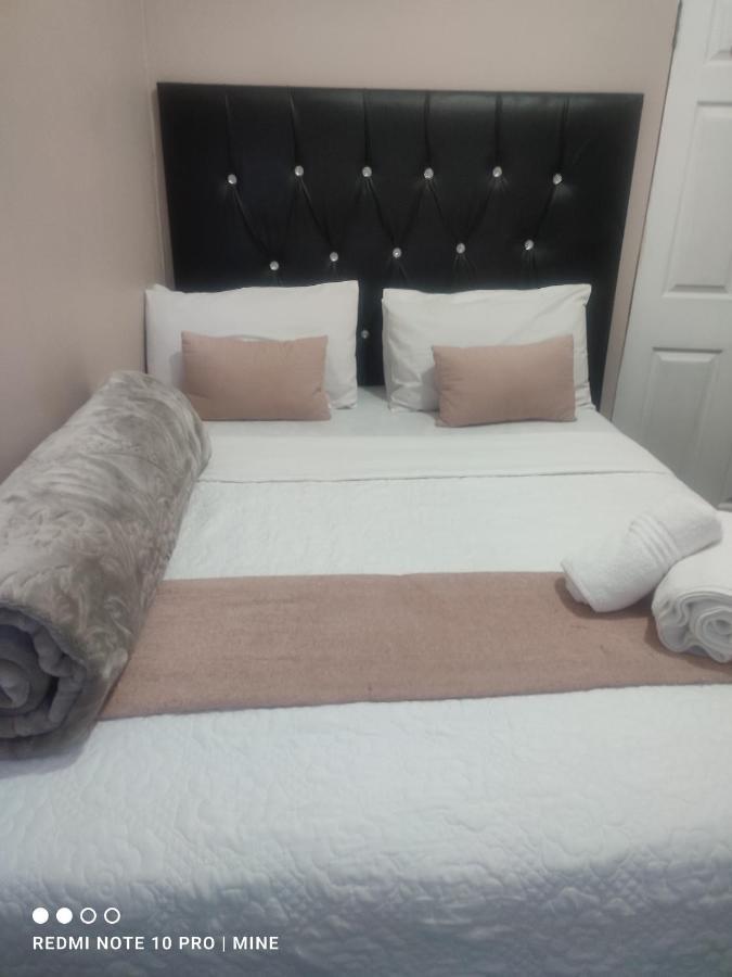The Croc Guest House Springs  Luaran gambar