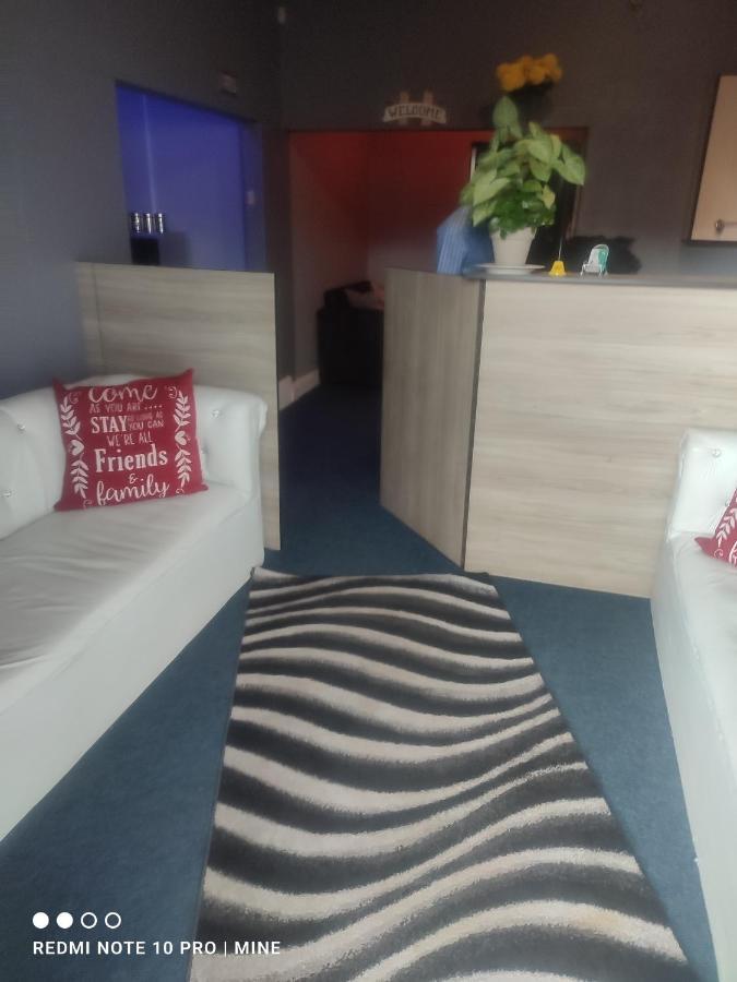 The Croc Guest House Springs  Luaran gambar