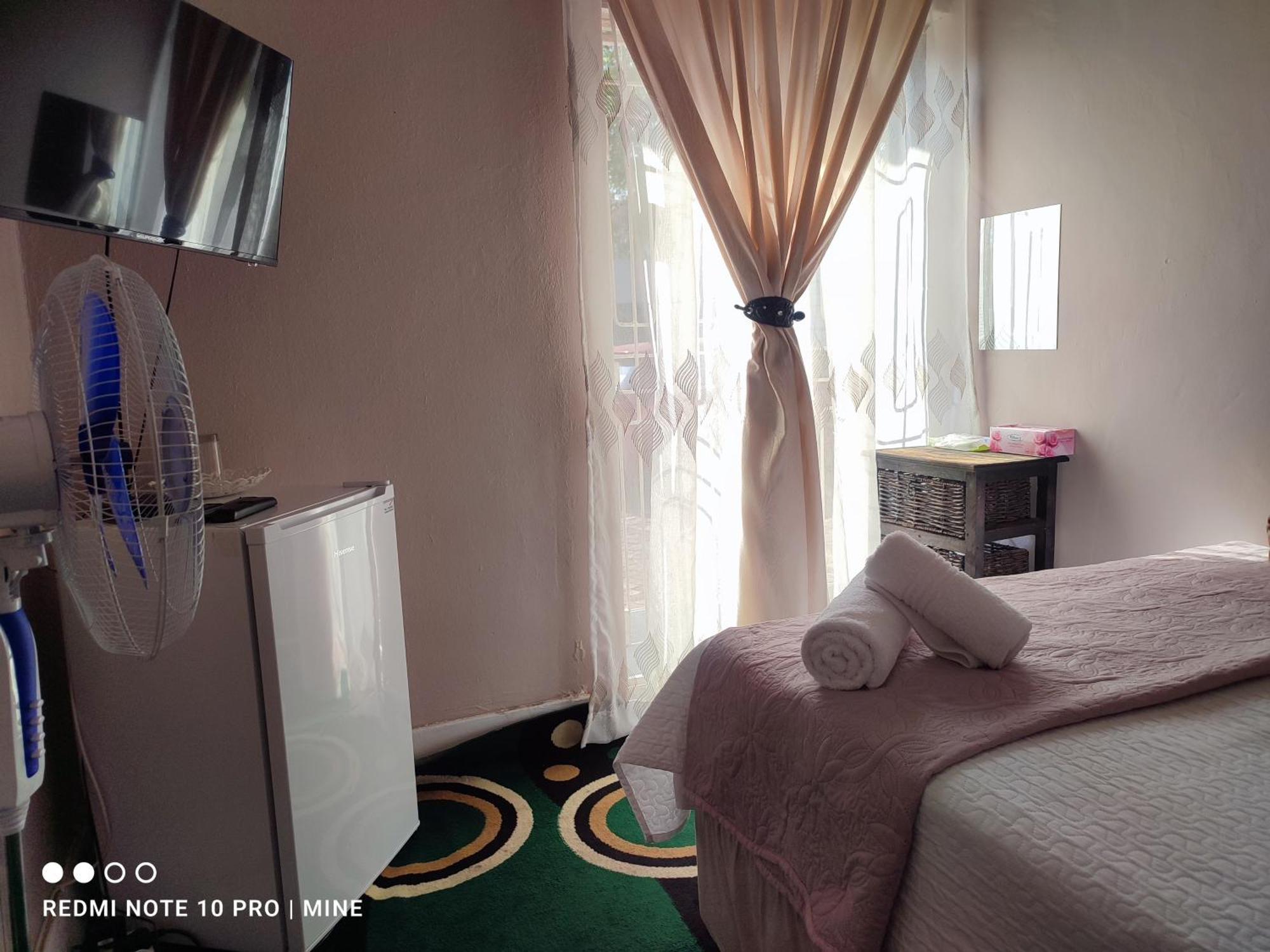 The Croc Guest House Springs  Luaran gambar