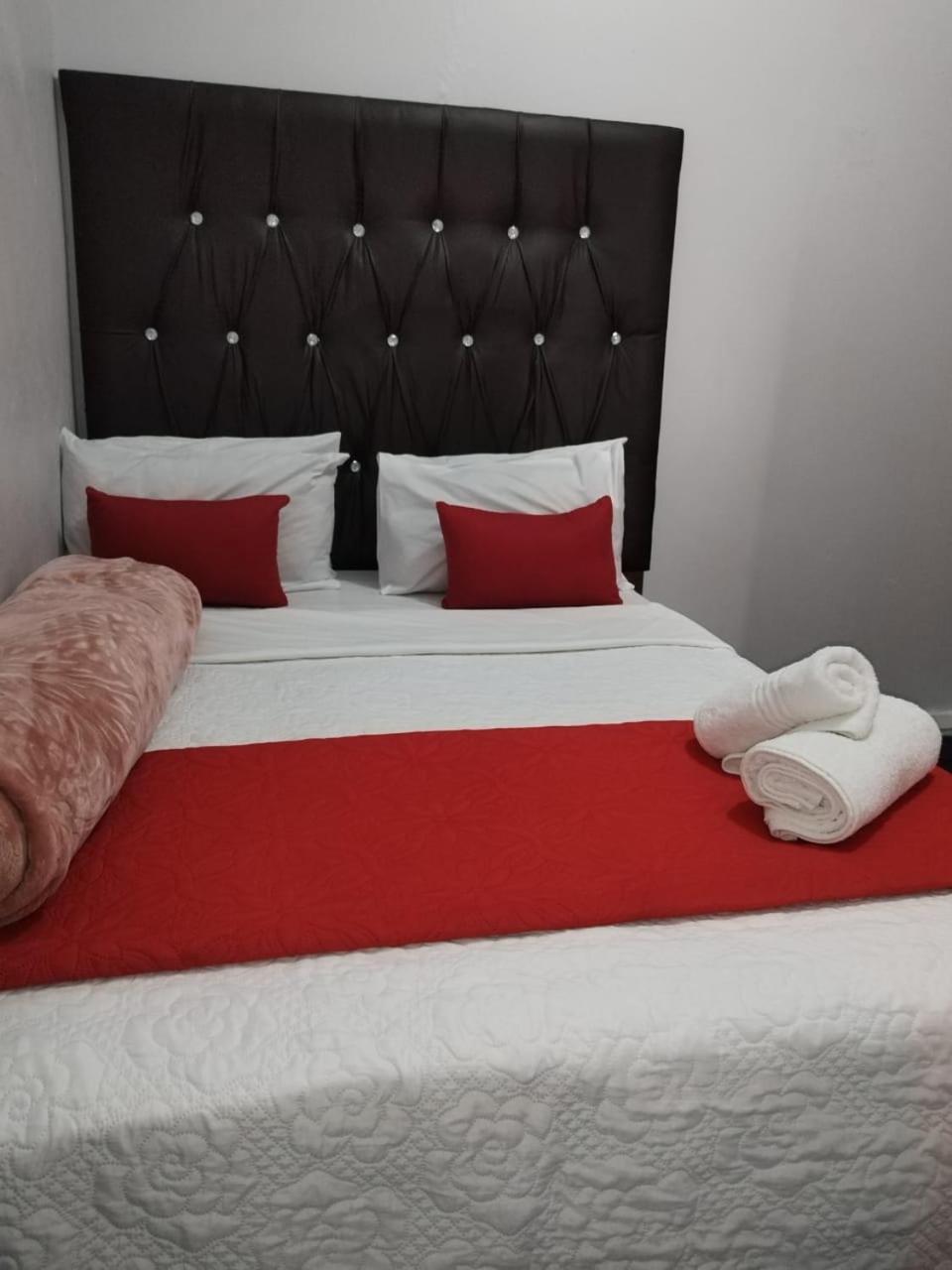 The Croc Guest House Springs  Luaran gambar