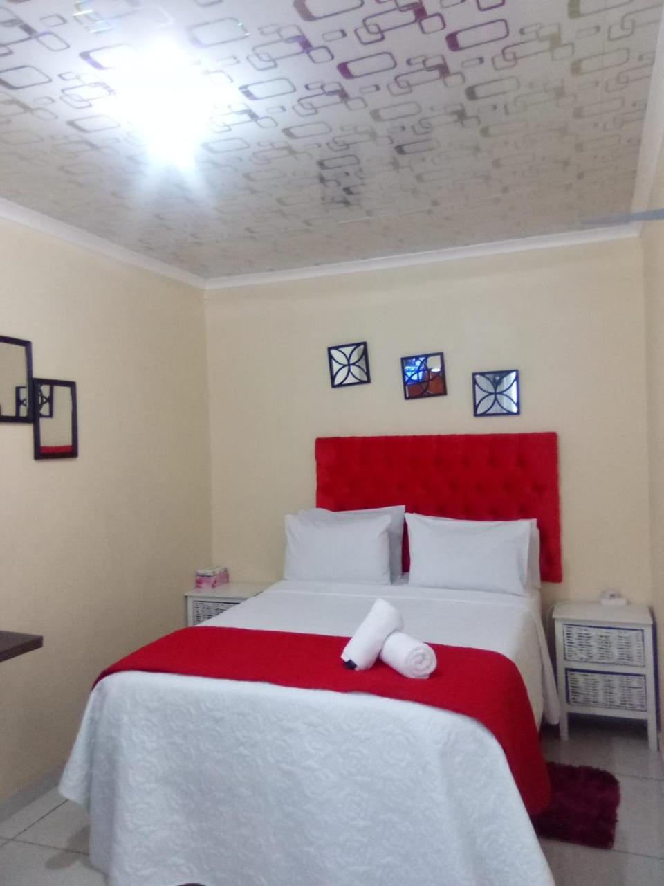 The Croc Guest House Springs  Luaran gambar